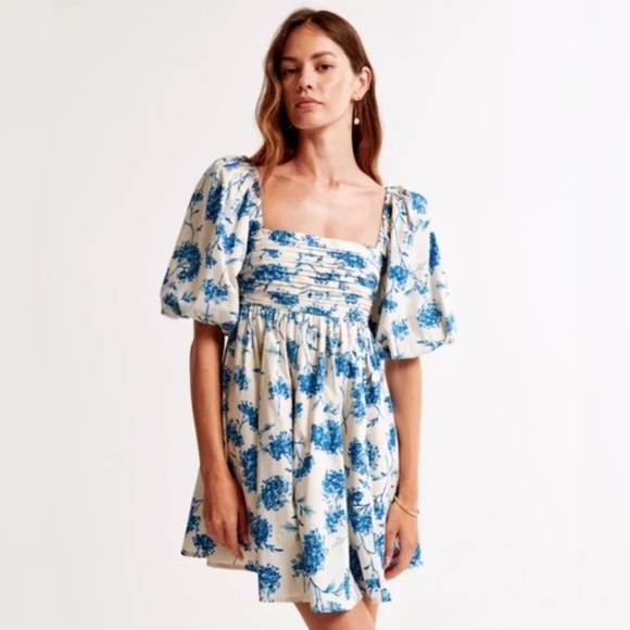Abercrombie & Fitch Dresses & Skirts - Abercrombie & Fitch Blue and Cream Floral Mini Dress